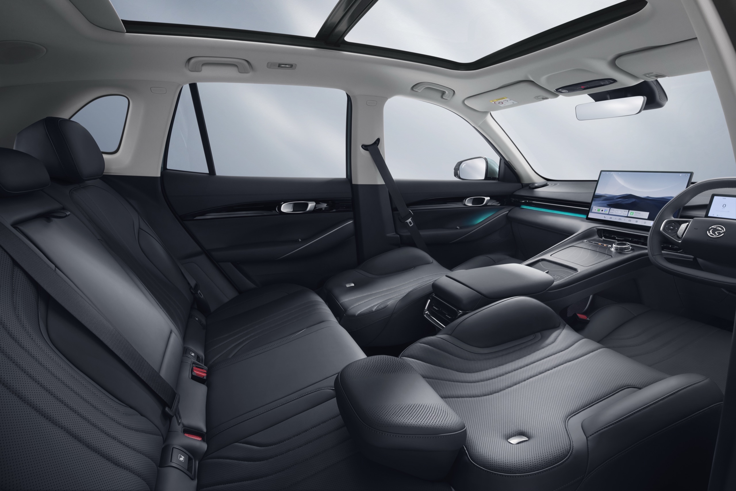 Proton e.MAS 7 rear seats folded down